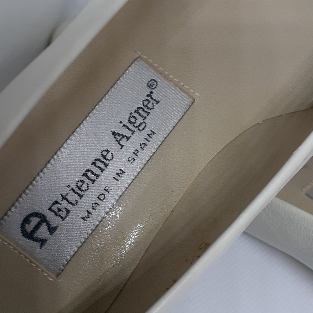 Etienne Aigner Pump - Picture 3 of 12